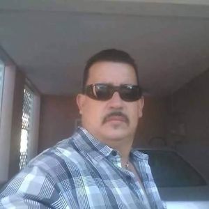 Meet your Posher, Esteban